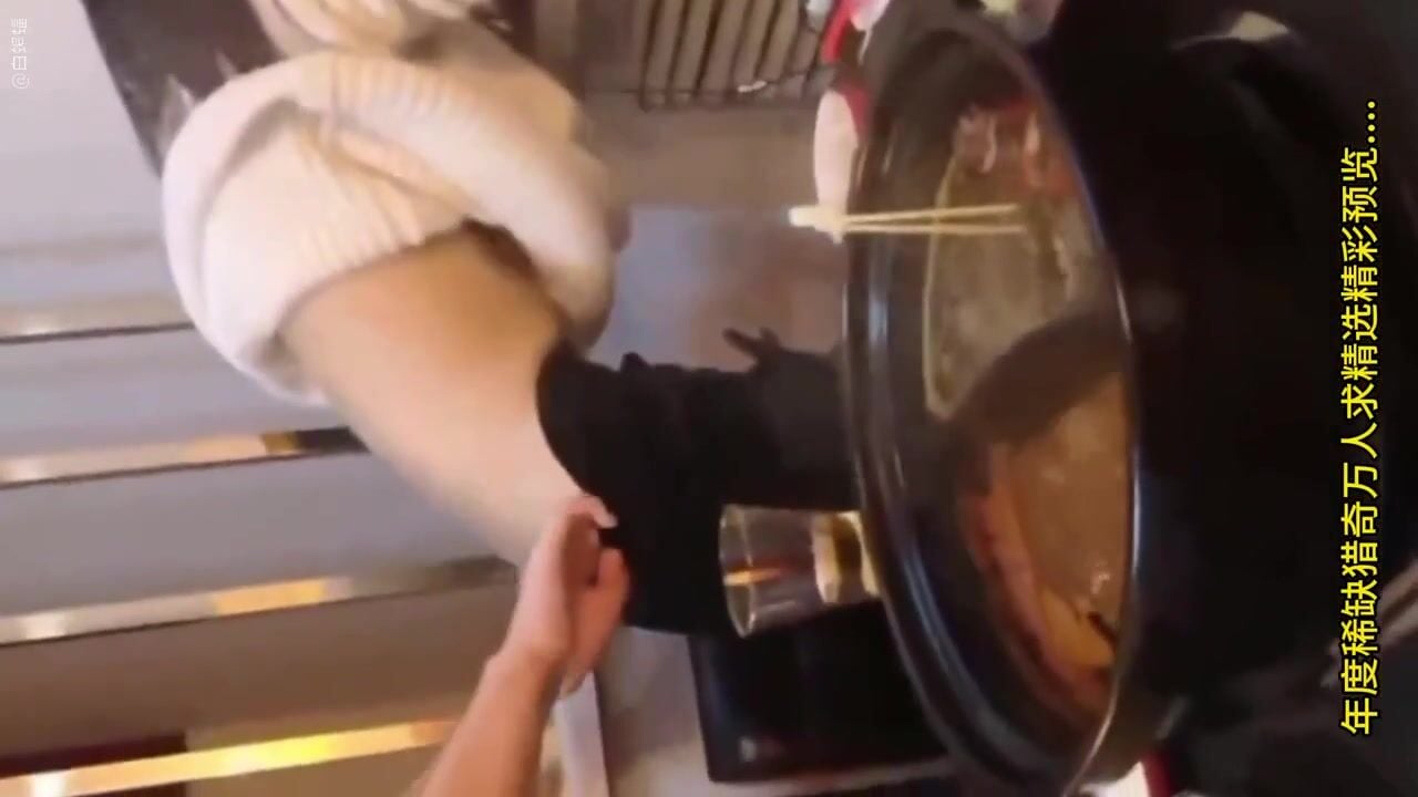 Tổng hợp Những người phụ nữ bị cắm sừng, lăng loàn và kỳ quặc nhất ngoài đời thực lại